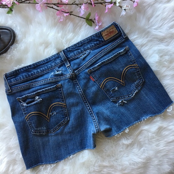 Levi’s Superlow 518 Distressed Jean Shorts Sz 11 - Picture 4 of 9